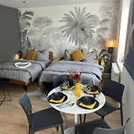 Top - Dschungel - Modern, Ruhig Und Familienfreundlich, Gratis W-Lan